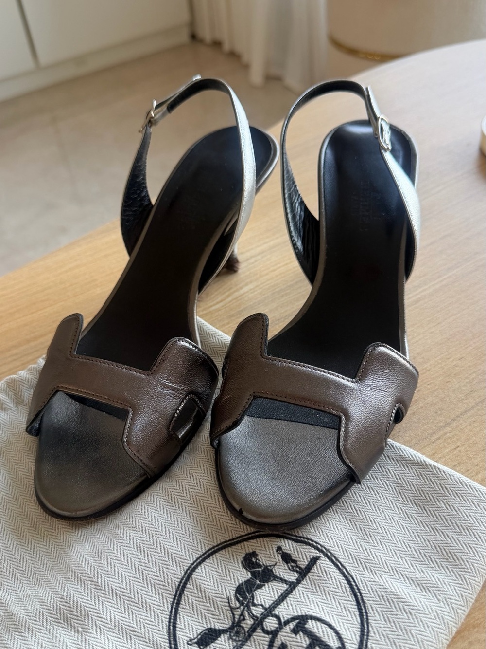 Hermès Oasis Slingback Sandals – Size 37 - Picture 3 of 11